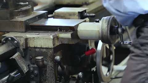  CNC Lathe Machine